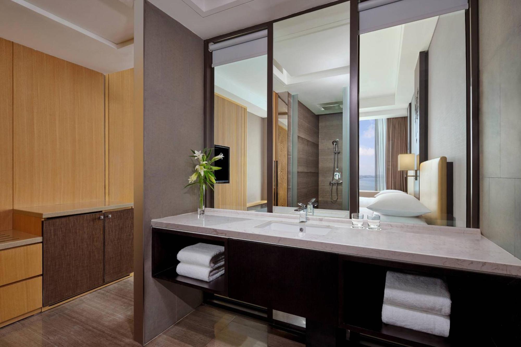 Batam Marriott Hotel Harbour Bay Nagoya Dış mekan fotoğraf